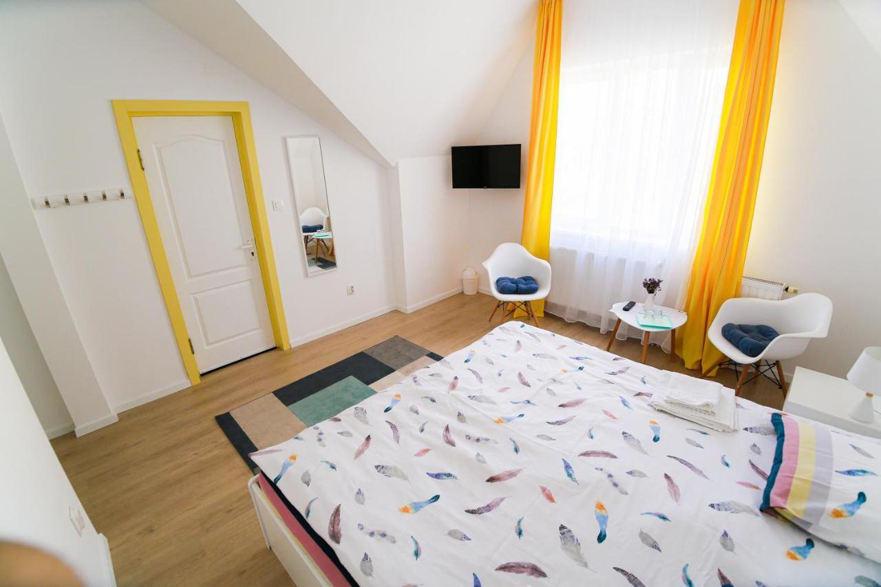 Capra Vecinului Bed & Breakfast Targu Mures Exterior photo
