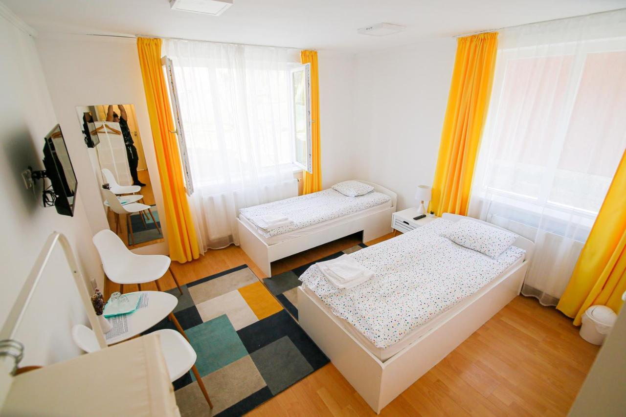 Capra Vecinului Bed & Breakfast Targu Mures Exterior photo