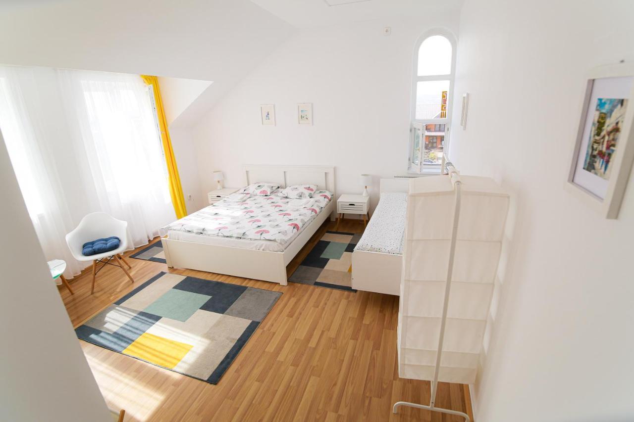 Capra Vecinului Bed & Breakfast Targu Mures Exterior photo