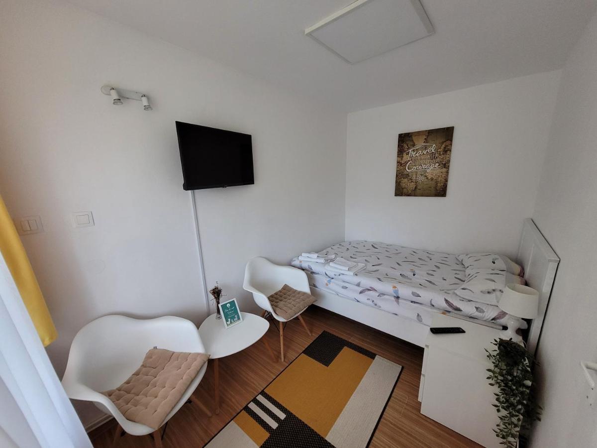Capra Vecinului Bed & Breakfast Targu Mures Exterior photo