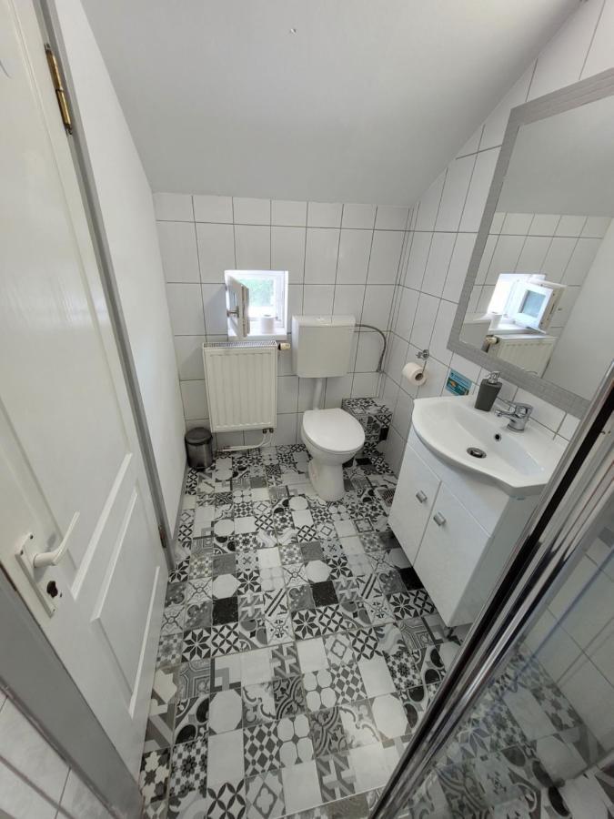 Capra Vecinului Bed & Breakfast Targu Mures Exterior photo